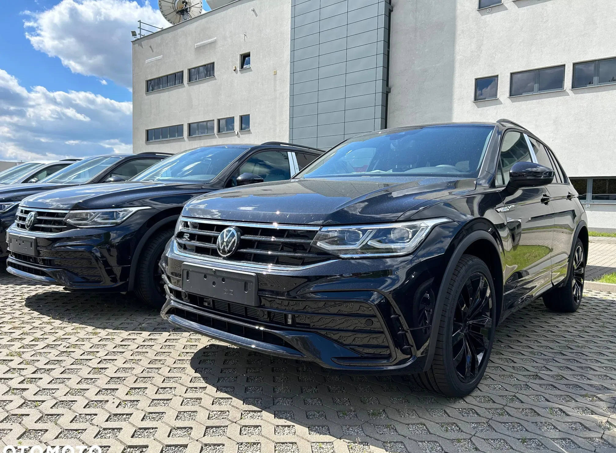 samochody osobowe Volkswagen Tiguan cena 234160 przebieg: 10, rok produkcji 2024 z Olszyna